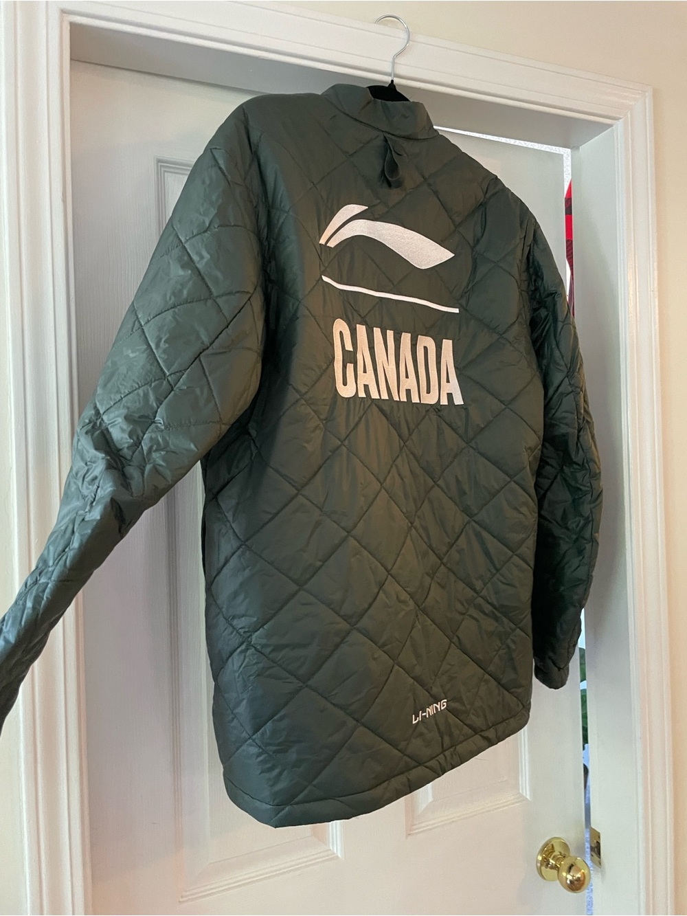 Li-Ning Canada Quilted Puffer Jacket in Olive Green